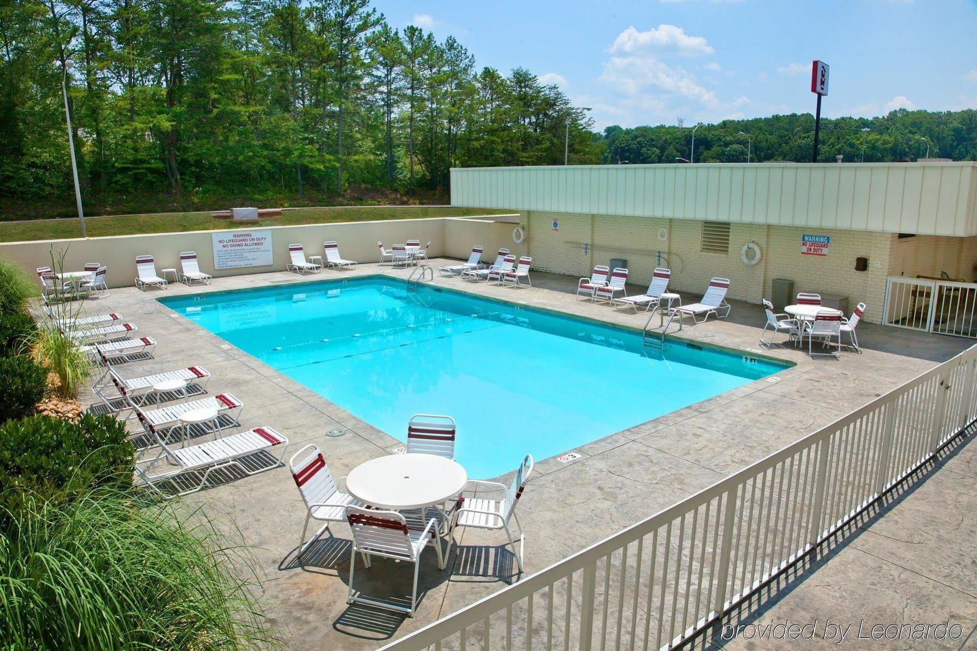 Red Roof Inn Knoxville Central - Papermill Road Exteriör bild